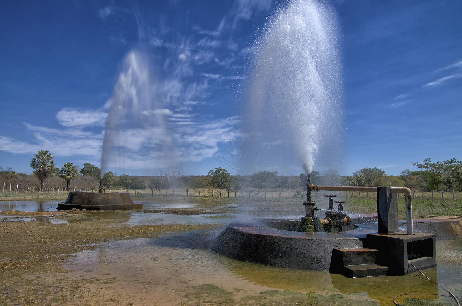 Poço artesiano — instalação de bomba submersa